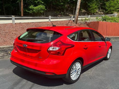 Used 2012 Ford Focus SEL FWD image 5