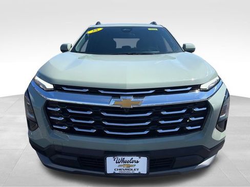 Used 2025 Chevrolet Equinox LT w/ Convenience Package II AWD/4WD image 10