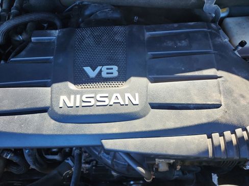 Used 2017 Nissan Titan SL image 28