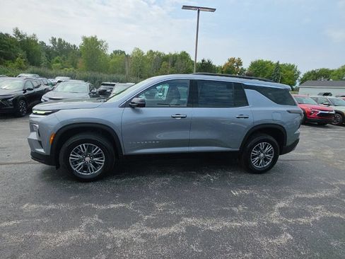New 2026 Chevrolet Traverse LT w/ Driver Confidence Package FWD image 4