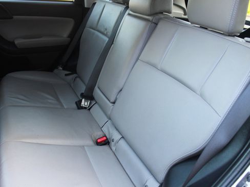 Used 2014 Subaru Forester 2.5i Limited image 13