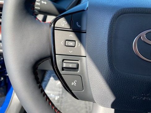 New 2025 Toyota Prius Plug-In Hybrid image 33