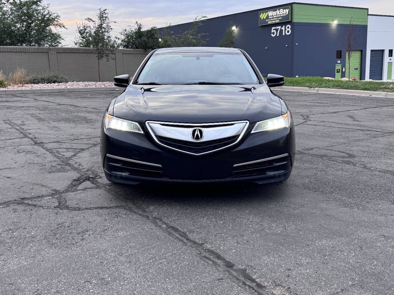 Used 2016 Acura TLX FWD image 3