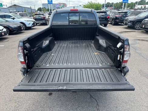 Used 2015 Toyota Tacoma 4x4 Double Cab w/ SR5 Package image 7
