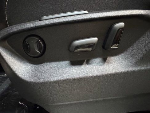 New 2026 Volkswagen Atlas Cross Sport SEL Premium R-Line image 15