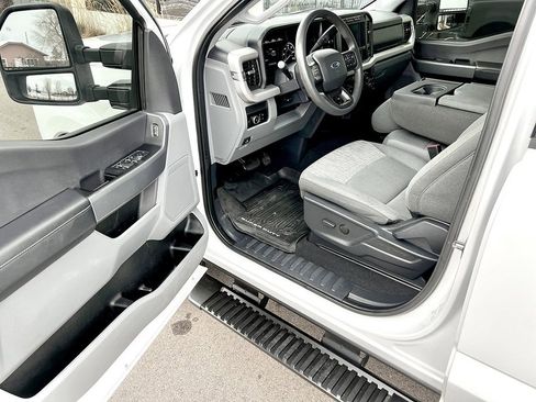 Used 2023 Ford F350 XLT w/ FX4 Off-Road Package image 8