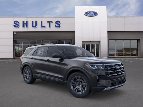 New 2026 Ford Explorer Active w/ Active Comfort Package image 7