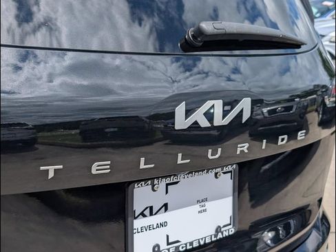 Used 2023 Kia Telluride EX FWD image 18
