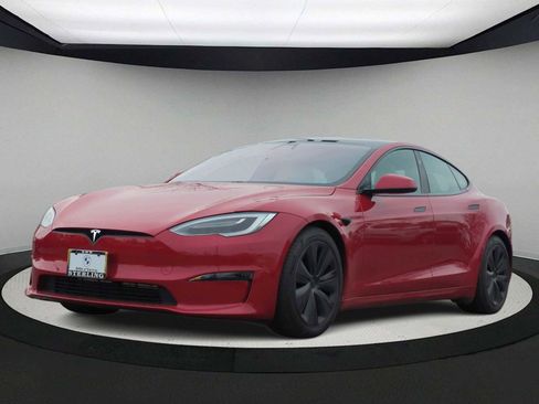 Used 2021 Tesla Model S Plaid image 4