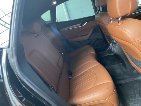 Used 2019 Maserati Levante AWD/4WD image 12