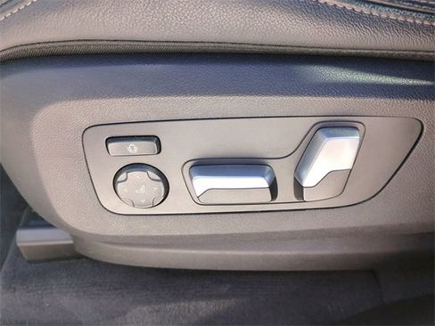 Used 2021 BMW X5 xDrive40i w/ M Sport Package image 22