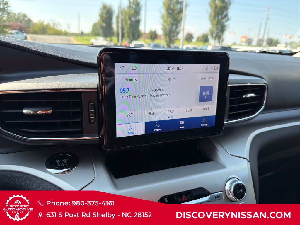Used 2022 Ford Explorer XLT w/ Equipment Group 202A AWD/4WD image 16