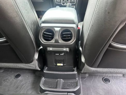 Used 2023 Jeep Wrangler Unlimited Sahara w/ Cold Weather Group AWD/4WD image 33