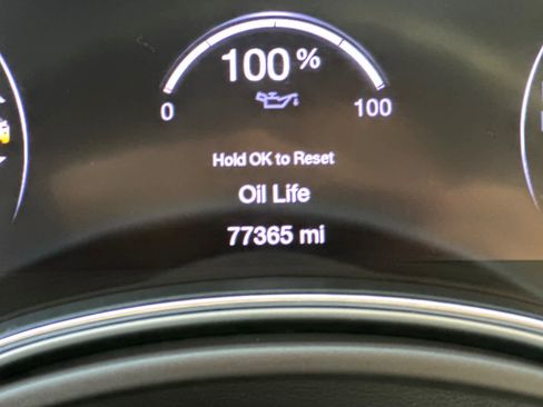 Used 2017 Jeep Grand Cherokee Overland w/ Jeep Active Safety Group image 25