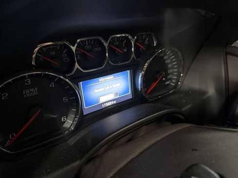 Used 2015 Chevrolet Tahoe LTZ AWD/4WD image 10