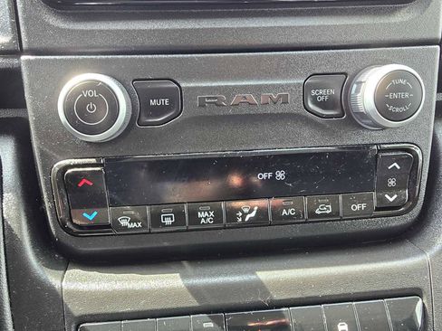 Used 2024 RAM ProMaster 2500 w/ Convenience Group FWD image 22