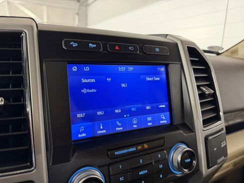 Used 2020 Ford F150 Lariat w/ Equipment Group 502A Luxury AWD/4WD image 22