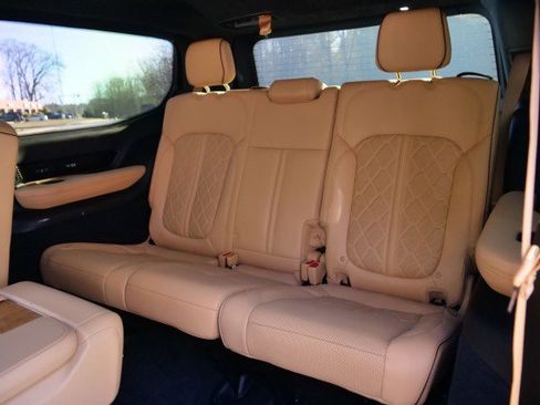 Used 2022 Jeep Grand Wagoneer Series III w/ Rear Seat Video Group 1 image 36