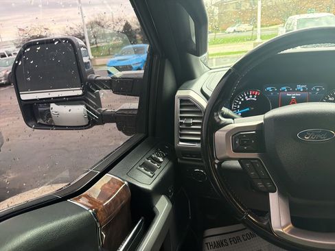 Used 2017 Ford F250 Platinum w/ Platinum Ultimate Package image 4