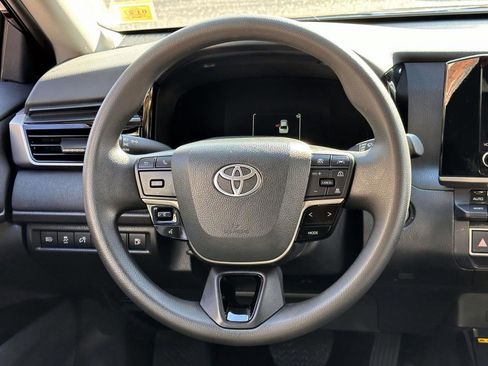 Used 2025 Toyota Camry LE FWD image 16