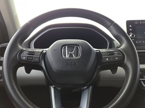 Used 2025 Honda Pilot EX-L image 27