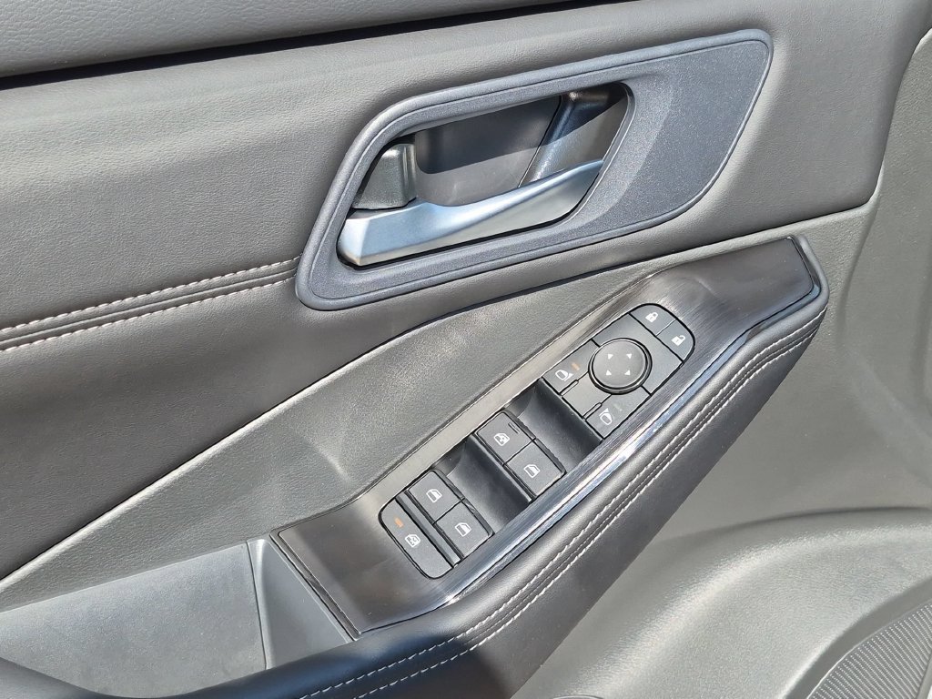 New 2026 Nissan Rogue Dark Armor FWD image 15