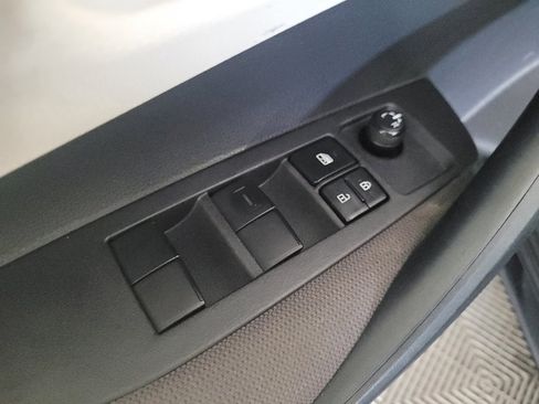 Used 2021 Toyota Corolla LE FWD image 27