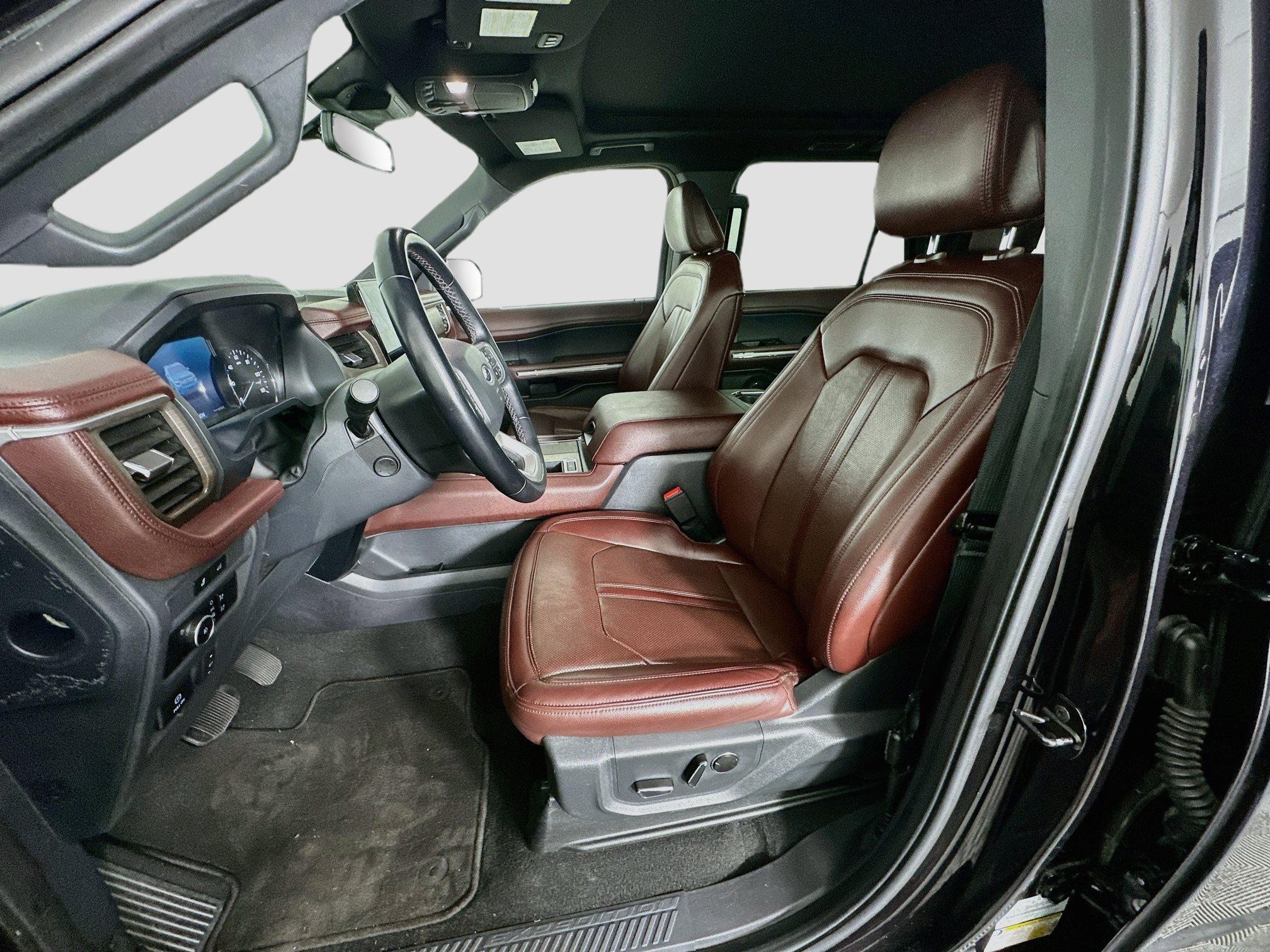 Used 2024 Ford Expedition Limited RWD image 13