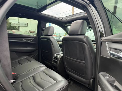 Used 2017 Cadillac XT5 Platinum AWD/4WD image 13