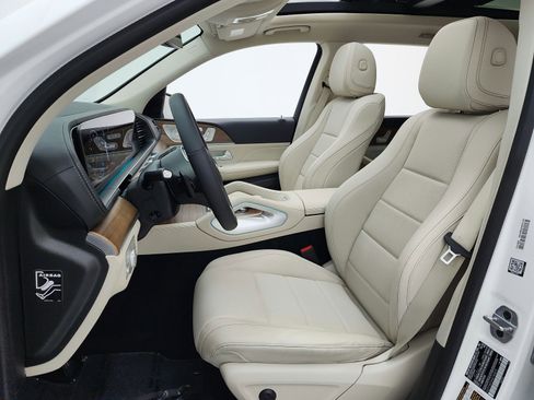 Certified 2022 Mercedes-Benz GLS 450 4MATIC image 13