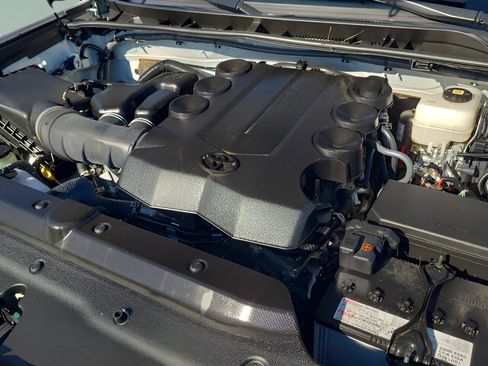 Certified 2024 Toyota 4Runner TRD Off-Road Premium w/ Moonroof Package image 30