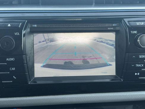 Used 2014 Toyota Corolla LE image 28