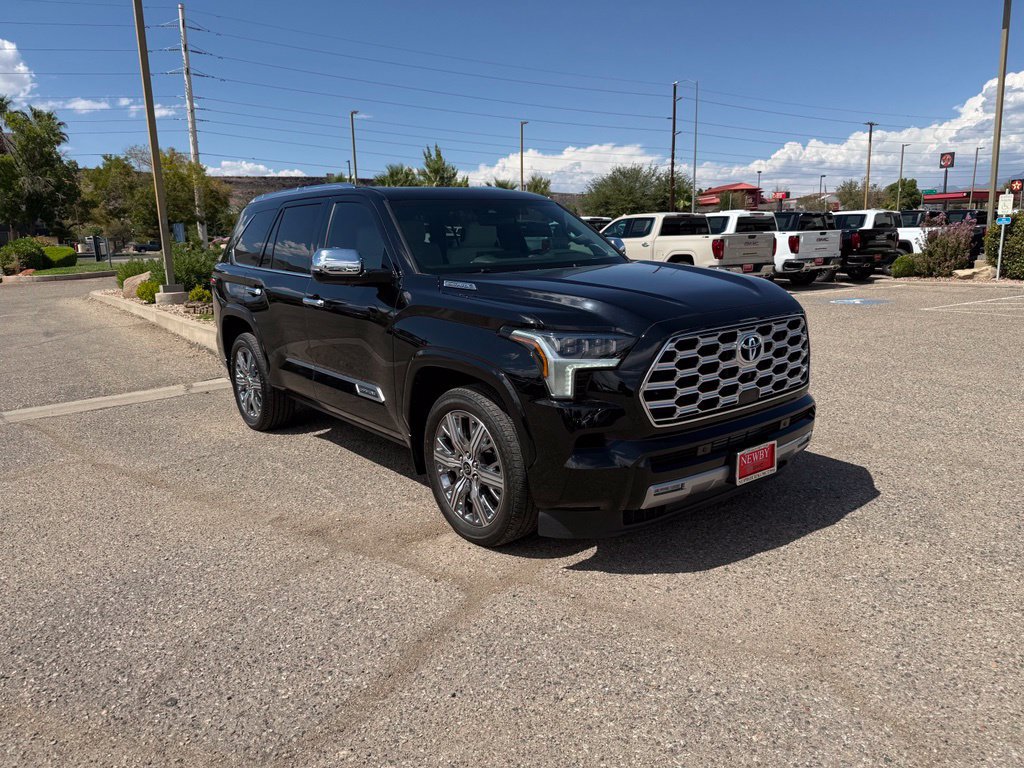 Used 2024 Toyota Sequoia Capstone AWD/4WD image 2