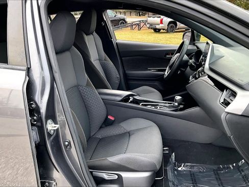 Used 2021 Toyota C-HR Nightshade image 9