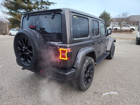 Used 2021 Jeep Wrangler Unlimited Sahara w/ Cold Weather Group image 7