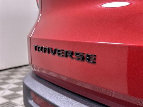 New 2026 Chevrolet Traverse LT w/ Midnight/Sport Edition image 32