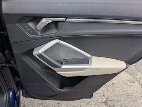 Used 2024 Audi Q3 2.0T Premium image 30