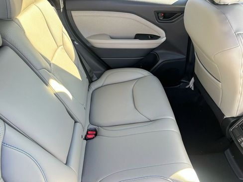 Used 2025 Subaru Forester Premium image 18