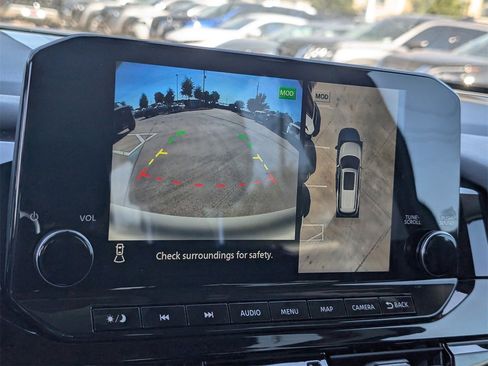 New 2025 Nissan Pathfinder Platinum w/ Black Appearance Package image 12