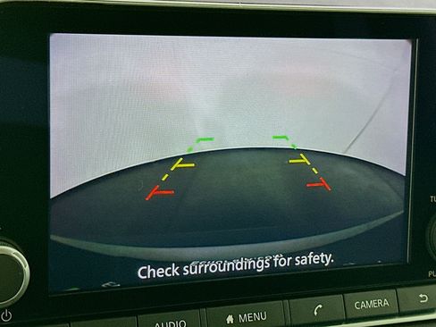 Used 2023 Nissan Rogue S FWD image 22