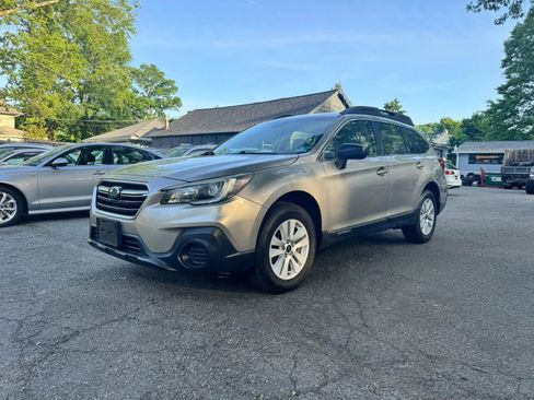 Used 2019 Subaru Outback 2.5i AWD/4WD image 1