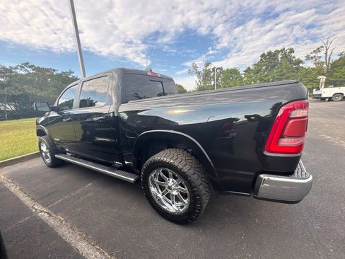 Used 2022 RAM 1500 Laramie AWD/4WD image 11