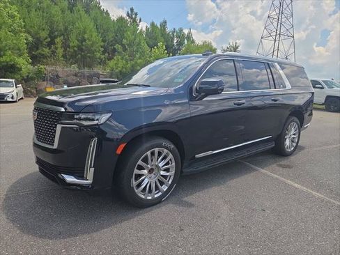 Used 2022 Cadillac Escalade ESV Premium Luxury AWD/4WD image 4
