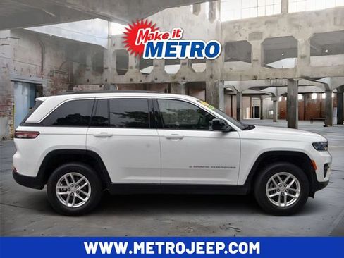 Used 2024 Jeep Grand Cherokee Laredo X w/ Luxury Tech Group I AWD/4WD image 1