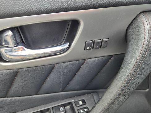 Used 2012 INFINITI FX35 2WD w/ Premium Pkg image 19