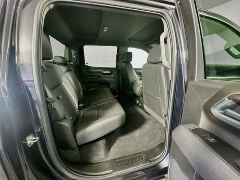 Used 2025 GMC Sierra 1500 SLT AWD/4WD image 27
