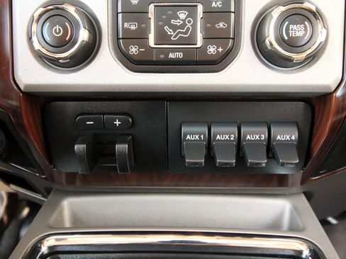 Used 2016 Ford F250 Lariat w/ Lariat Ultimate Package image 35