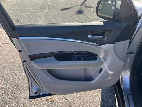 Used 2019 Acura MDX FWD image 12