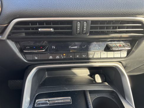 Used 2024 MAZDA CX-90 3.3 Turbo w/ Preferred Plus image 14