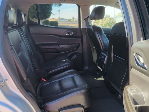 Used 2019 GMC Acadia SLT image 21